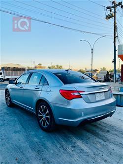 Chrysler 200
